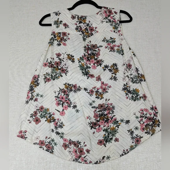 Maurices Floral Sleeveless Button-Down Boho Top - Large - Picture 12 of 13